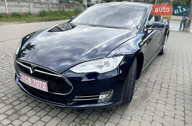 Лифтбек Tesla Model S 2014 в Ивано-Франковске