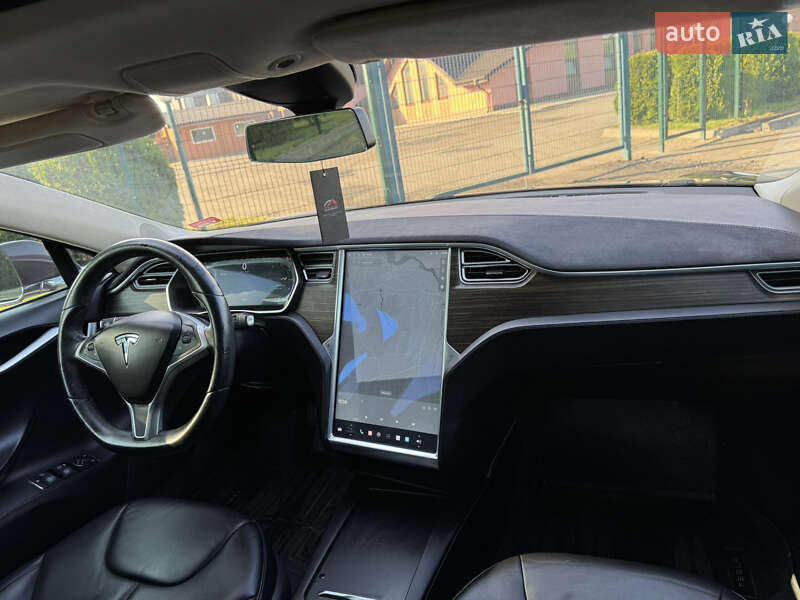 Лифтбек Tesla Model S 2014 в Киеве