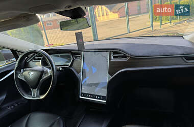 Лифтбек Tesla Model S 2014 в 