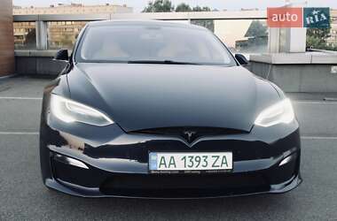 Седан Tesla Model S 2014 в 
