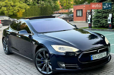 Лифтбек Tesla Model S 2014 в Львове