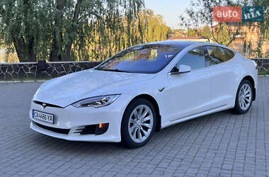 Лифтбек Tesla Model S 2017 в 