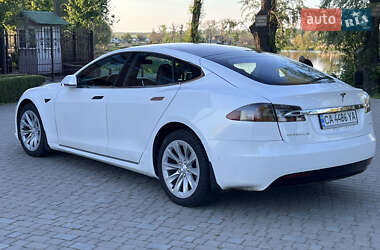 Лифтбек Tesla Model S 2017 в 