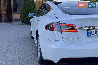 Лифтбек Tesla Model S 2017 в 