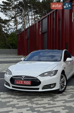 Лифтбек Tesla Model S 2013 в Львове