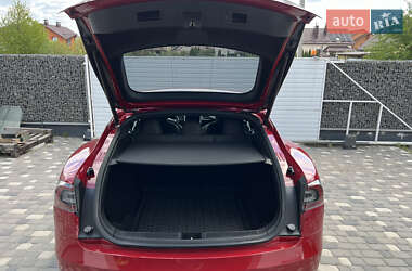 Лифтбек Tesla Model S 2017 в 