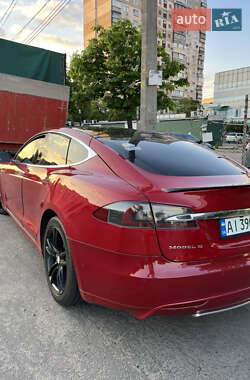 Ліфтбек Tesla Model S 2015 в Києві