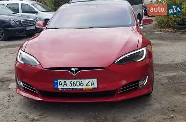 Лифтбек Tesla Model S 2018 в 