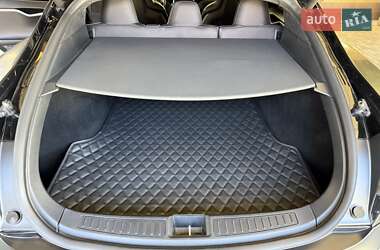 Лифтбек Tesla Model S 2015 в 