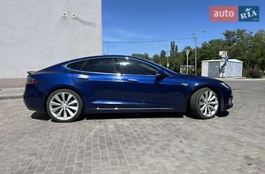 Лифтбек Tesla Model S 2016 в Днепре