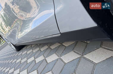 Лифтбек Tesla Model S 2014 в 
