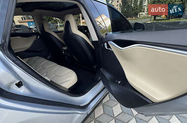 Лифтбек Tesla Model S 2014 в 