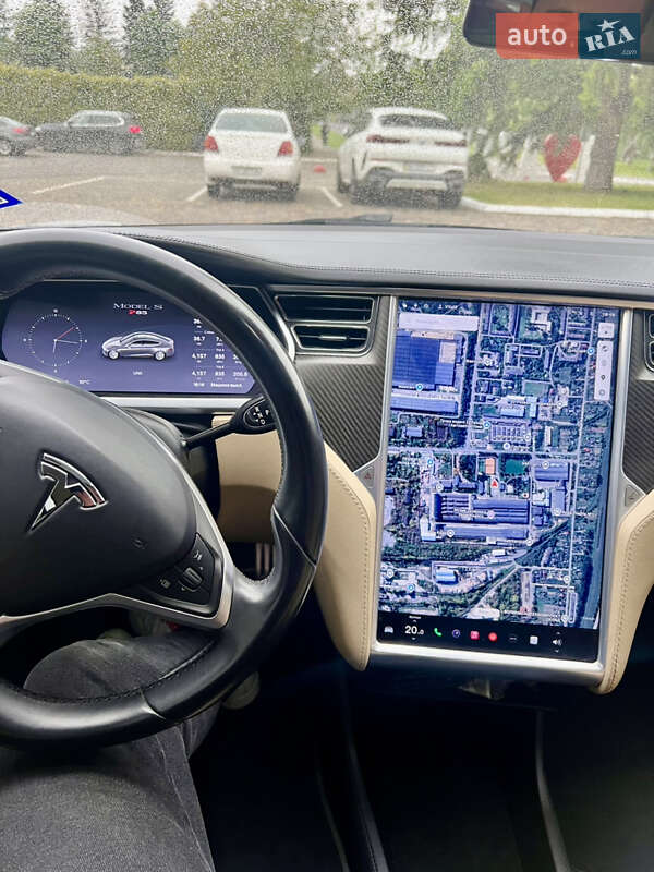 Лифтбек Tesla Model S 2013 в Луцке