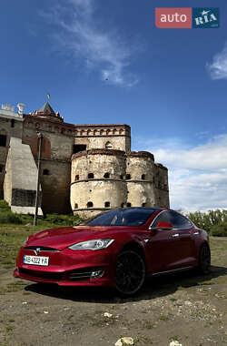 Лифтбек Tesla Model S 2014 в Виннице