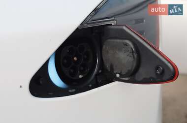 Ліфтбек Tesla Model S 2019 в 