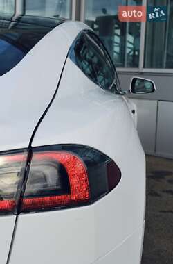 Ліфтбек Tesla Model S 2019 в 