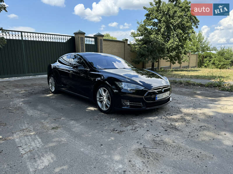 Лифтбек Tesla Model S 2014 в Харькове