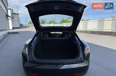 Лифтбек Tesla Model S 2017 в 