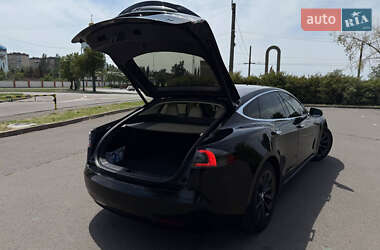 Лифтбек Tesla Model S 2017 в 