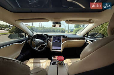 Лифтбек Tesla Model S 2017 в 