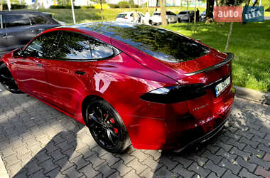 Лифтбек Tesla Model S 2014 в 