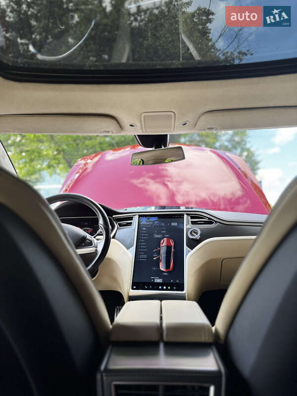 Лифтбек Tesla Model S 2014 в Киеве