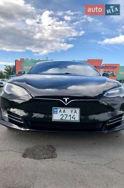 Лифтбек Tesla Model S 2016 в Киеве