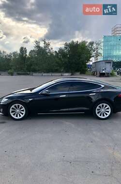 Лифтбек Tesla Model S 2016 в 