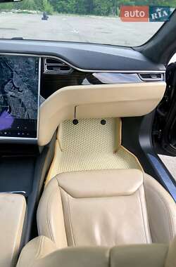 Лифтбек Tesla Model S 2016 в 