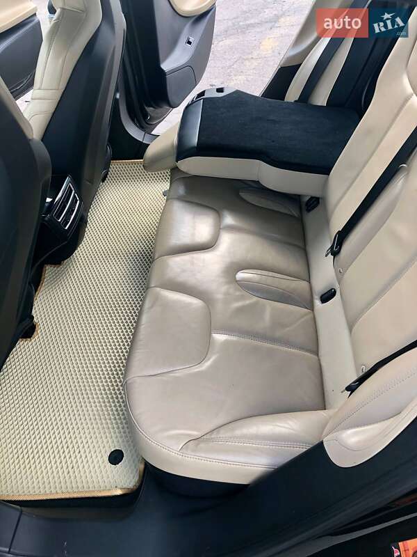 Лифтбек Tesla Model S 2016 в Киеве фото 19 Лифтбек Tesla Model S 2016 в Киеве