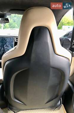 Лифтбек Tesla Model S 2016 в 