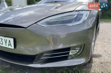 Лифтбек Tesla Model S 2016 в 