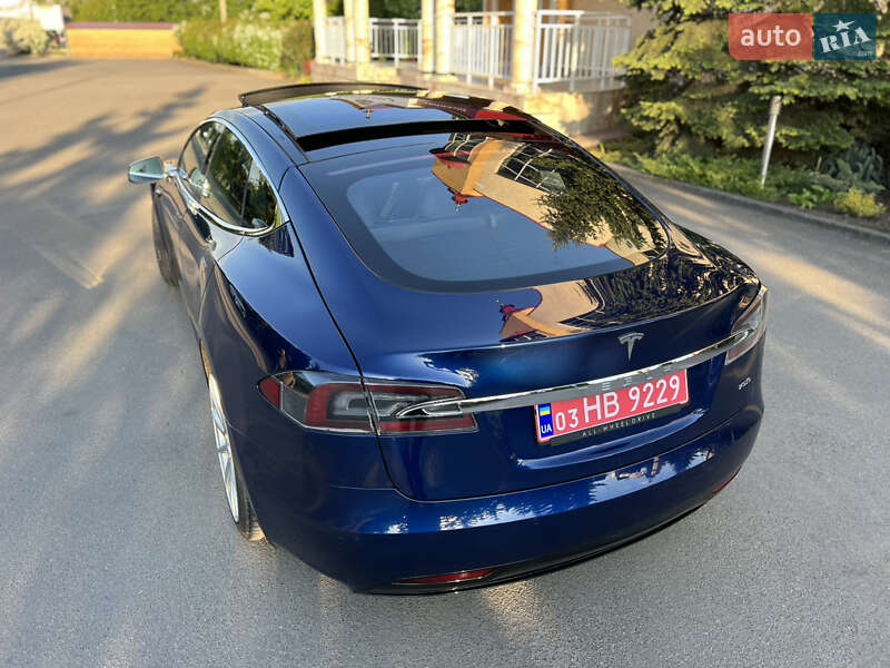 Лифтбек Tesla Model S 2017 в Тернополе