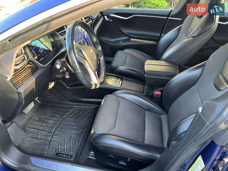 Лифтбек Tesla Model S 2017 в Тернополе