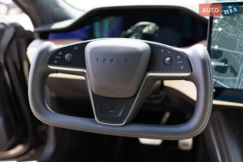 Лифтбек Tesla Model S 2023 в Киеве