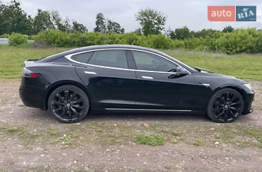 Ліфтбек Tesla Model S 2016 в Львові