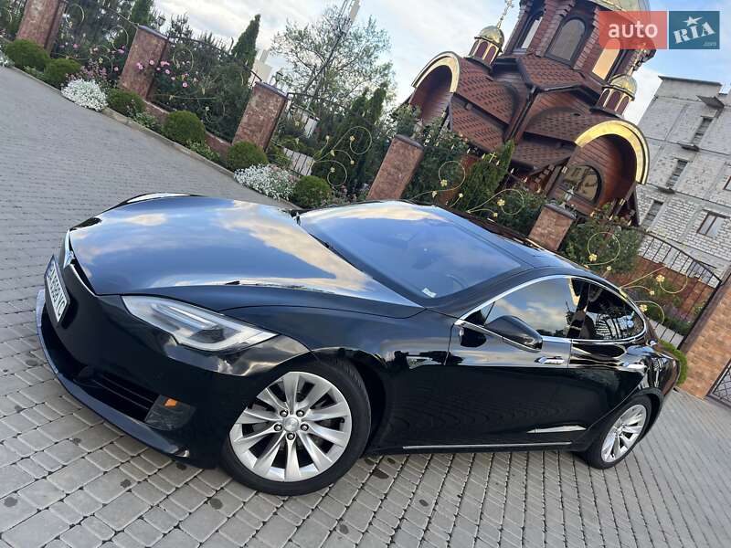 Лифтбек Tesla Model S 2016 в Черноморске