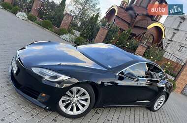 Лифтбек Tesla Model S 2016 в 