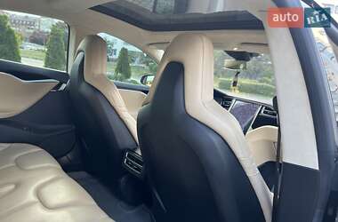 Лифтбек Tesla Model S 2016 в 