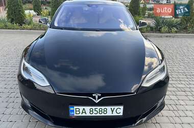Лифтбек Tesla Model S 2016 в 