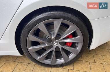 Лифтбек Tesla Model S 2020 в Львове