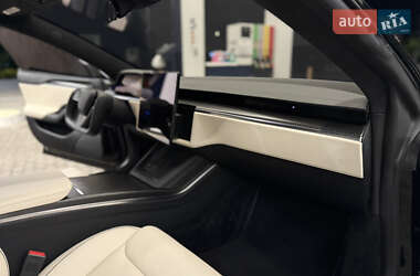 Ліфтбек Tesla Model S 2022 в 