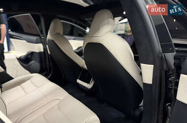 Ліфтбек Tesla Model S 2022 в 