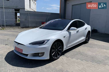 Ліфтбек Tesla Model S 2017 в Луцьку