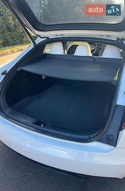 Лифтбек Tesla Model S 2020 в 