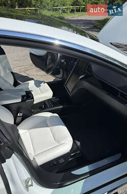 Лифтбек Tesla Model S 2020 в 