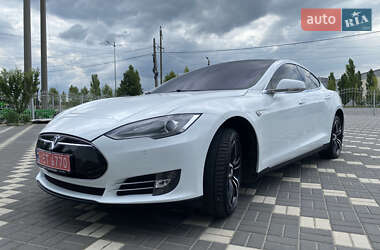 Лифтбек Tesla Model S 2014 в 