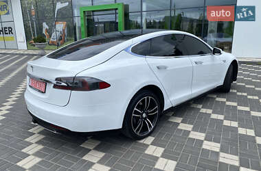 Лифтбек Tesla Model S 2014 в 