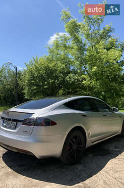 Лифтбек Tesla Model S 2017 в 
