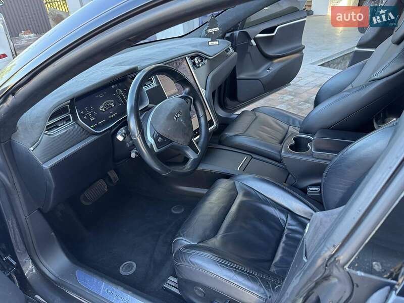 Ліфтбек Tesla Model S 2017 в Володимирі